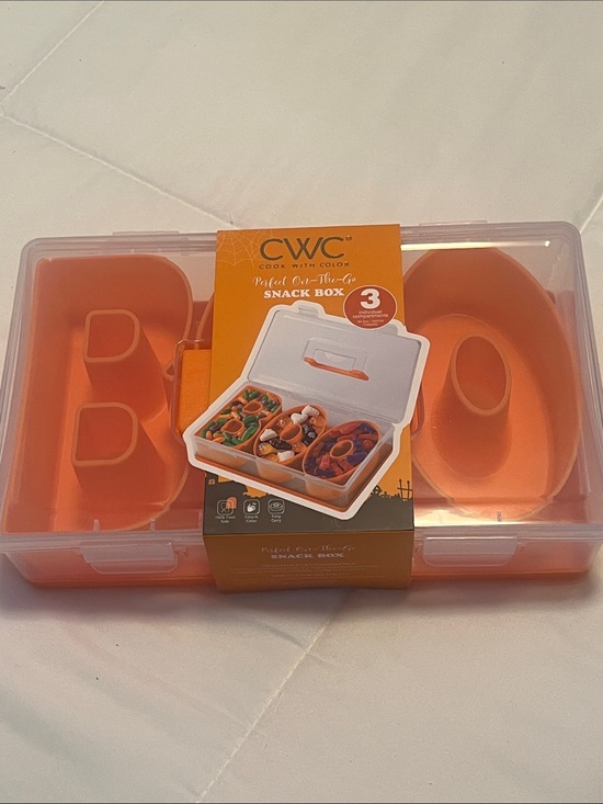 CWC Other - CWC Perfect On The Go Snack Box New 👻